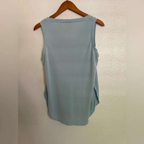 Banana Republic Sleeveless Top - Picture 4 of 4